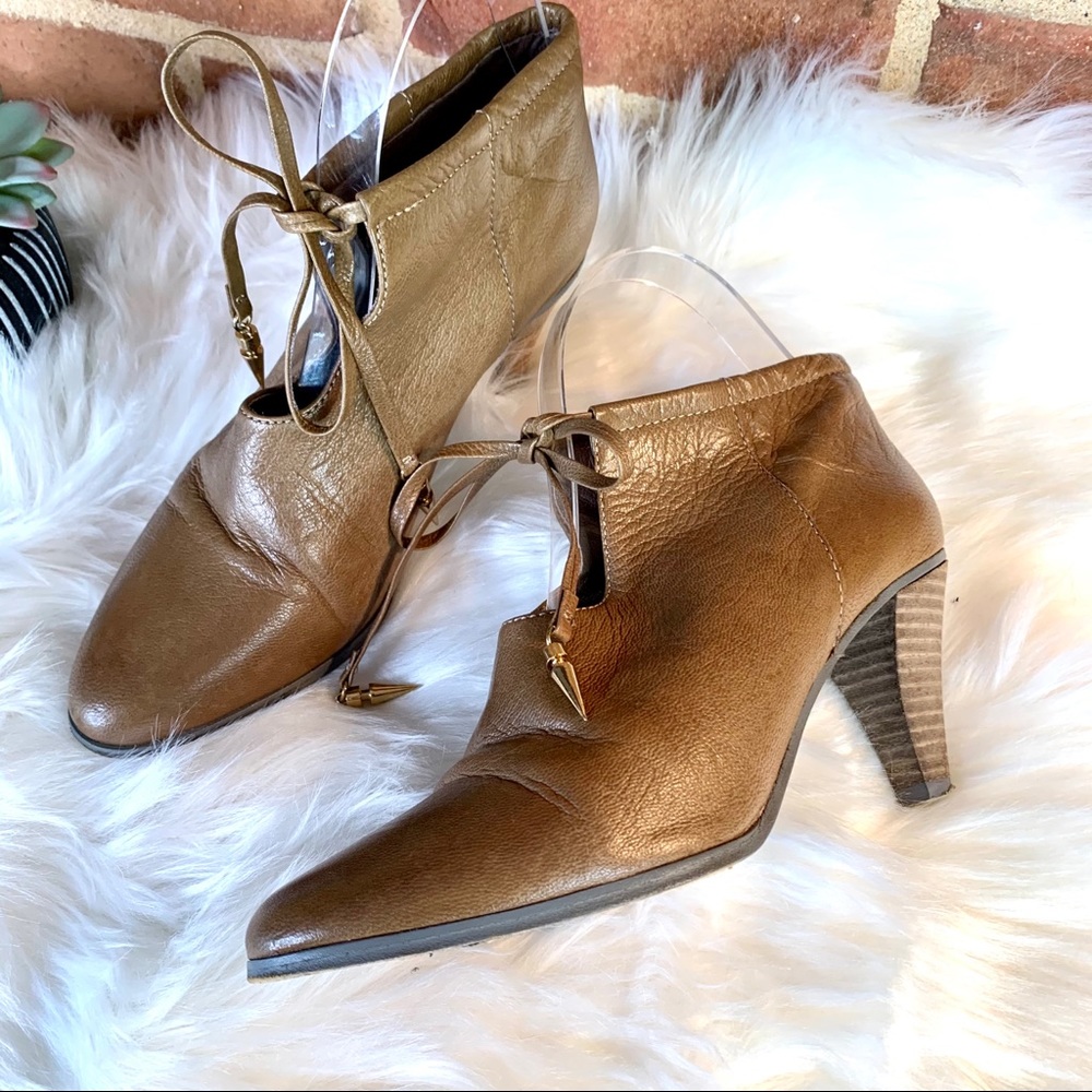 REBECCA MINKOFF Quiet Luxury Cocoa Leather Keyhole Opening Ankle Boots, 7 - Picture 5 of 15